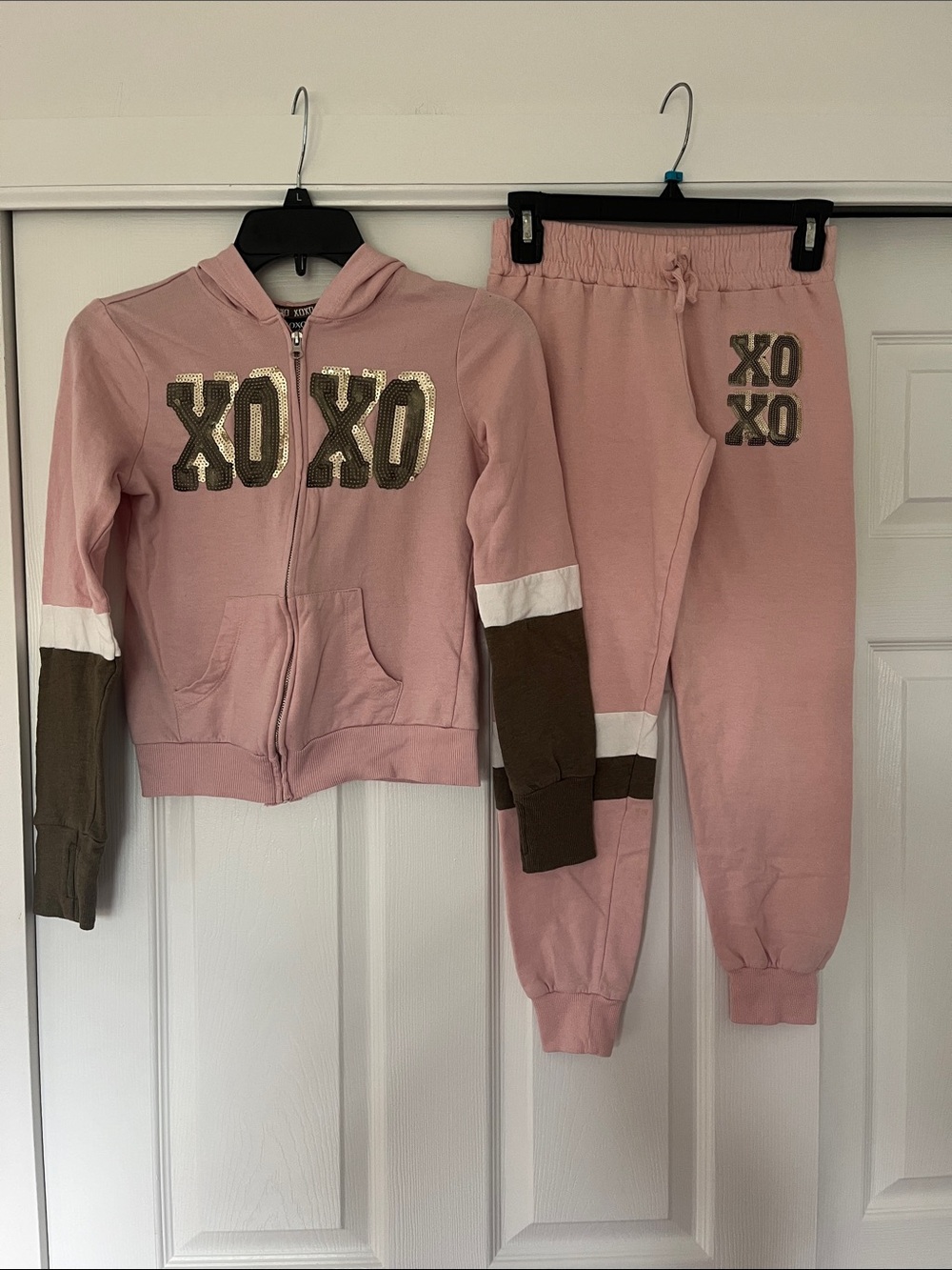 XOXO Girls Hoodie and Sweatpants